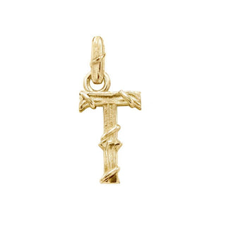 Karen Karch textured 18k yellow gold charm in the shape of the letter 'T' with a vine-detail and rectangular bail on white background.