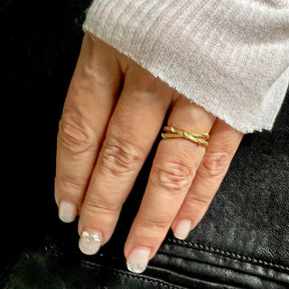 Karen Karch Yellow Gold Double Vine criss Crossing Bands on a hand