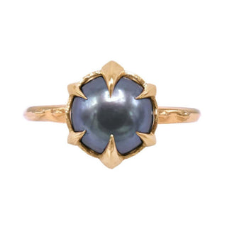 Karen Karch by Deme Wolfe Black Pearl 10k yellow gold Solitaire Ring with Sharp claws on white background. 