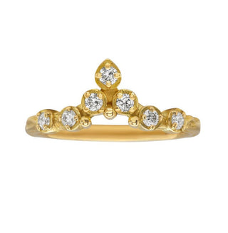 A Karen Karch Turned Out Grace Tiara Ring in 18k yellow gold featuring claw-set brilliant-cut diamonds on white background.
