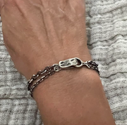 HOOKED DOUBLE CHAIN